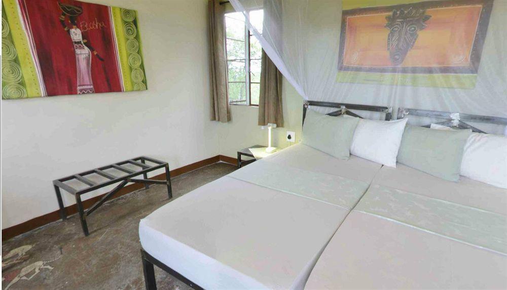 Willa Gondwana Etosha Safari Camp Okaukuejo Zewnętrze zdjęcie