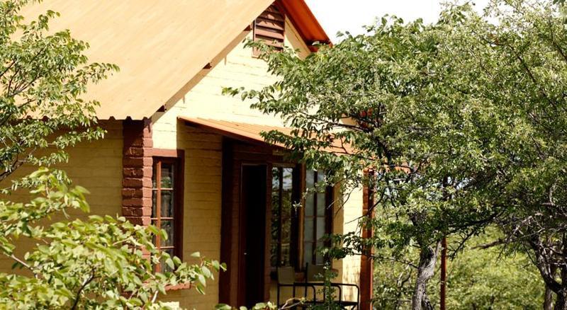 Willa Gondwana Etosha Safari Camp Okaukuejo Zewnętrze zdjęcie